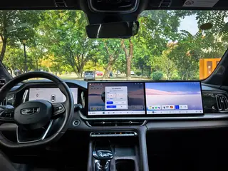 Geely Monjaro 2026 2.0TD Tracción automática en las cuatro ruedas de alta potencia Edición Oriental Yao Mochizuki interior foto 16 Geely Monjaro 2026 2.0TD Tracción automática en las cuatro ruedas de alta potencia Edición Oriental Yao Mochizuki interior foto 16