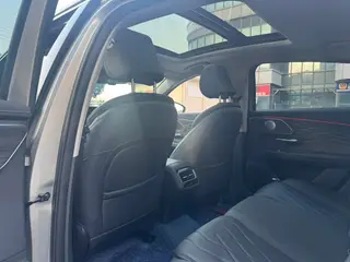 Chery Arrizo 8 PRO 2025 1.6T DCT Confortable intérieur photo 13 Chery Arrizo 8 PRO 2025 1.6T DCT Confortable intérieur photo 13