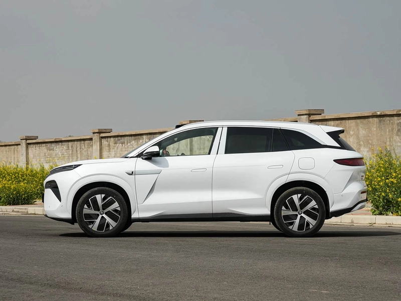 BYD Tang L 2025 DM 200KM Four-wheel drive lidar flagship exterior photo 4 BYD Tang L 2025 DM 200KM Four-wheel drive lidar flagship exterior photo 4
