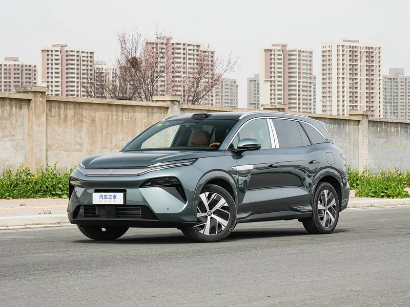 BYD Tang L 2025 DM 200KM Four-wheel drive lidar flagship interior photo 11 BYD Tang L 2025 DM 200KM Four-wheel drive lidar flagship interior photo 11
