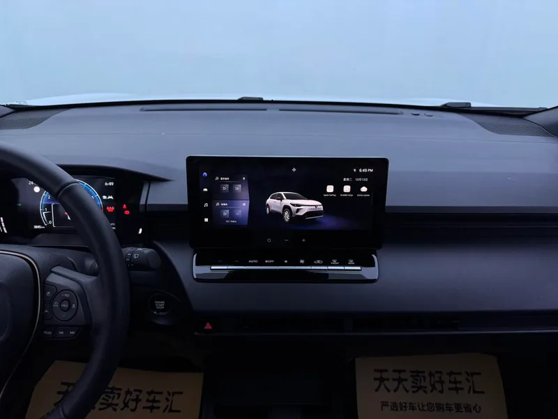 Toyota Corolla Cross 2026 2.0L CVT Elite Edition interior photo 12 Toyota Corolla Cross 2026 2.0L CVT Elite Edition interior photo 12