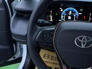 Toyota Corolla Cross 2026 2.0L CVT Elite Edition interior photo 17 Toyota Corolla Cross 2026 2.0L CVT Elite Edition interior photo 17