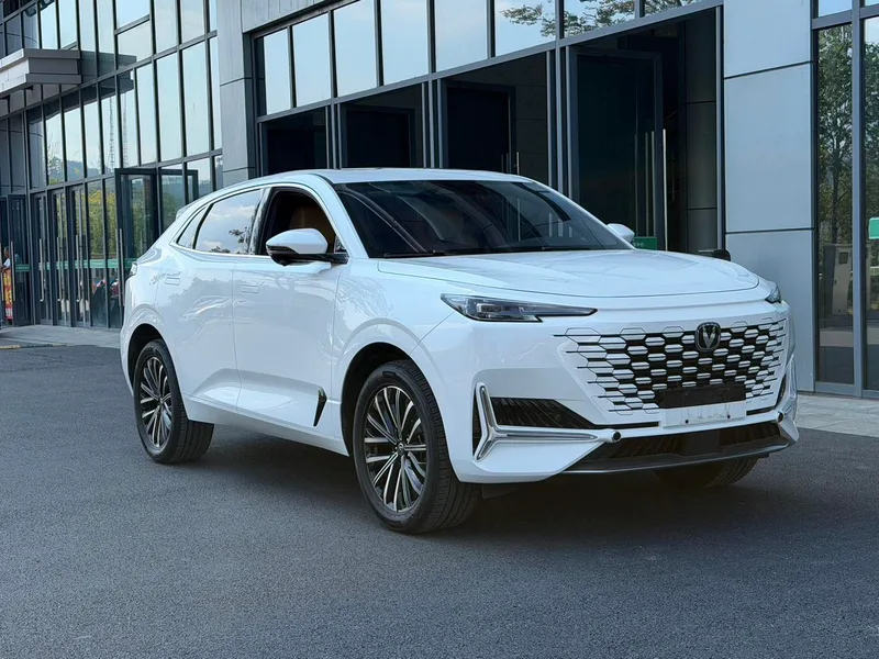 Changan UNI-K 2024 2.0T Yue Shang Type exterior photo 3 Changan UNI-K 2024 2.0T Yue Shang Type exterior photo 3