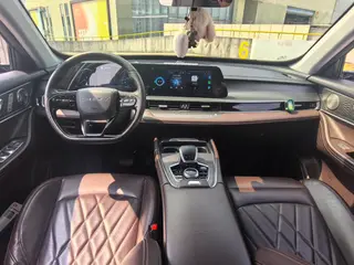 Chery Tiggo 8 Pro 2022 390T Versión vasta con tracción en dos ruedas 5 Asiento exterior foto 4