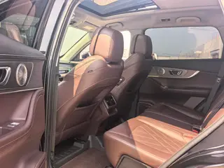 Chery Tiggo 8 Pro 2022 390T Versión vasta con tracción en dos ruedas 5 Asiento interior foto 6
