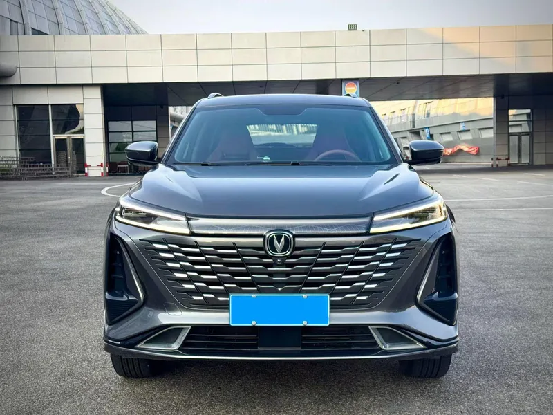 Changan CS75 PLUS 2023 Third generation 2.0T Automatic Deluxe exterior photo 2 Changan CS75 PLUS 2023 Third generation 2.0T Automatic Deluxe exterior photo 2