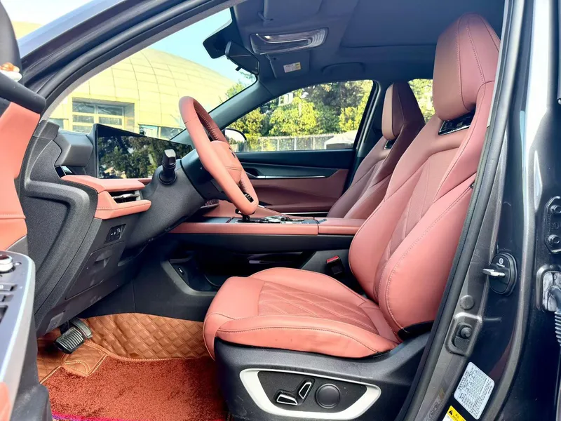 Changan CS75 PLUS 2023 Third generation 2.0T Automatic Deluxe interior photo 6 Changan CS75 PLUS 2023 Third generation 2.0T Automatic Deluxe interior photo 6