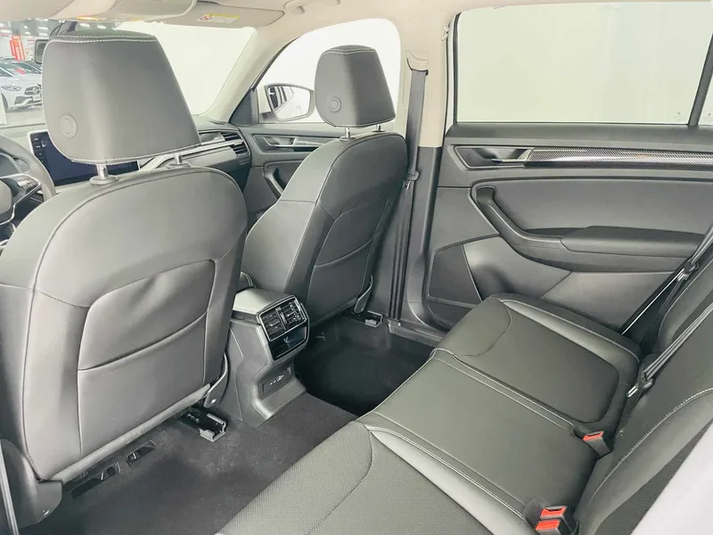 Skoda Kodiaq 2024 TSI330 5 Versión de fuerza de tracción en dos ruedas interior foto 10 Skoda Kodiaq 2024 TSI330 5 Versión de fuerza de tracción en dos ruedas interior foto 10