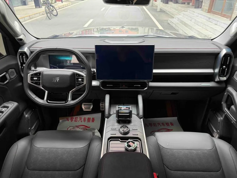 Jetour T2 2023 2.0TD Four-wheel drive Conquer interior photo 15 Jetour T2 2023 2.0TD Four-wheel drive Conquer interior photo 15