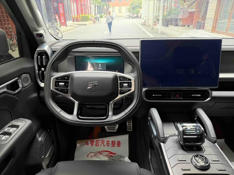 Jetour T2 2023 2.0TD Four-wheel drive Conquer interior photo 16 Jetour T2 2023 2.0TD Four-wheel drive Conquer interior photo 16