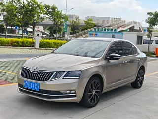Skoda Octavia 2018 TSI280 DSG Luxury Edition exterior photo 1 Skoda Octavia 2018 TSI280 DSG Luxury Edition exterior photo 1