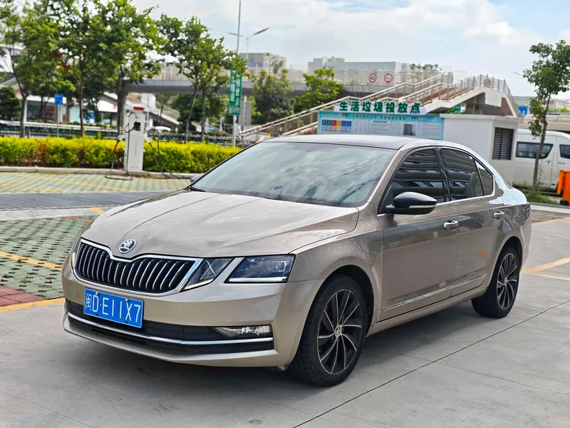 Skoda Octavia 2018 TSI280 DSG Luxury Edition exterior photo 1 Skoda Octavia 2018 TSI280 DSG Luxury Edition exterior photo 1