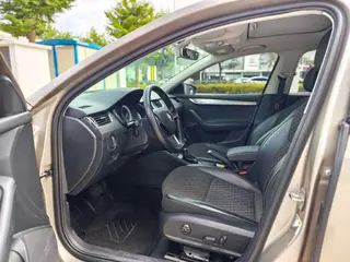 Skoda Octavia 2018 TSI280 DSG Luxury Edition interior photo 8 Skoda Octavia 2018 TSI280 DSG Luxury Edition interior photo 8