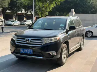 Toyota Highlander 2012 2.7L Two-wheel drive 7 Seat Elite Edition exterior photo 1