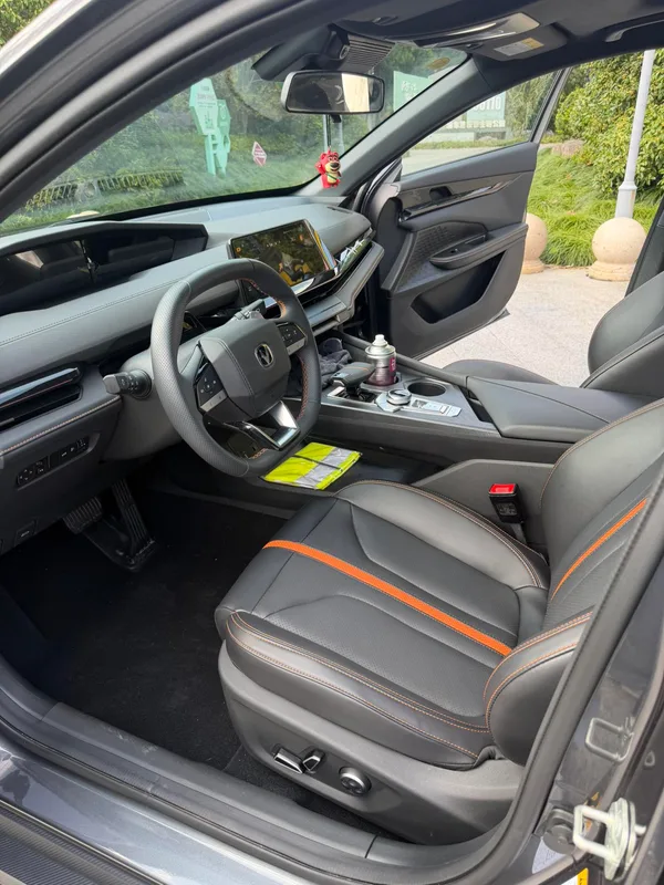Changan UNI-V 2024 1.5T Premium Class interior photo 11 Changan UNI-V 2024 1.5T Premium Class interior photo 11