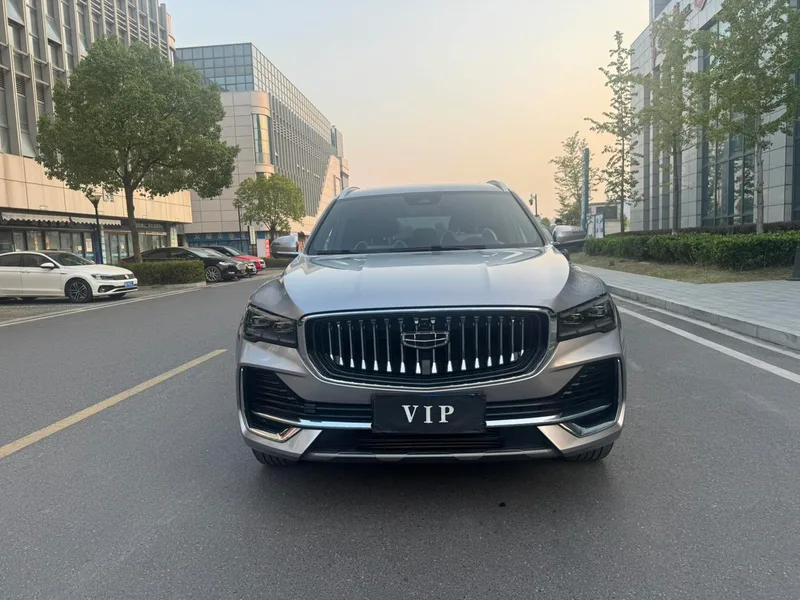 Geely Monjaro 2024 2.0TD Versión en la nube de tracción en dos ruedas automática de alta potencia exterior foto 3
