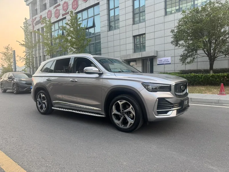 Geely Monjaro 2024 2.0TD Versión en la nube de tracción en dos ruedas automática de alta potencia exterior foto 4