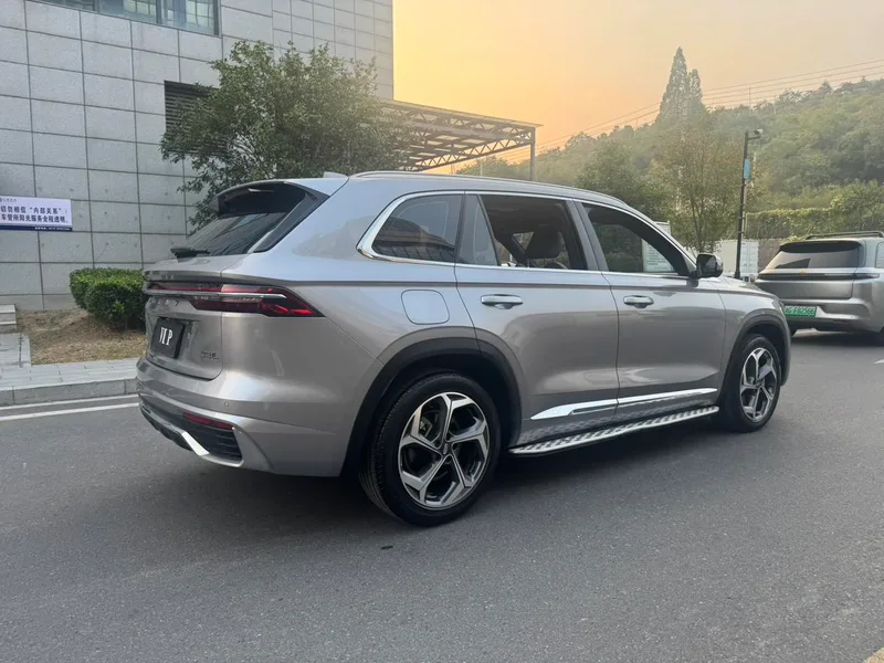 Geely Monjaro 2024 2.0TD Versión en la nube de tracción en dos ruedas automática de alta potencia exterior foto 5