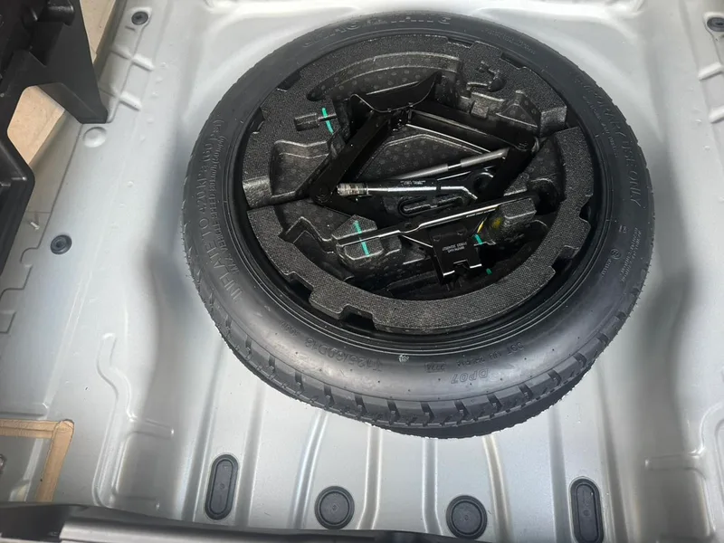Geely Monjaro 2024 2.0TD Versión en la nube de tracción en dos ruedas automática de alta potencia interior foto 18