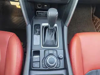 Mazda CX-4 2018 2.0L Automatic two-wheel drive blue sky exploration version Country VI interior photo 14