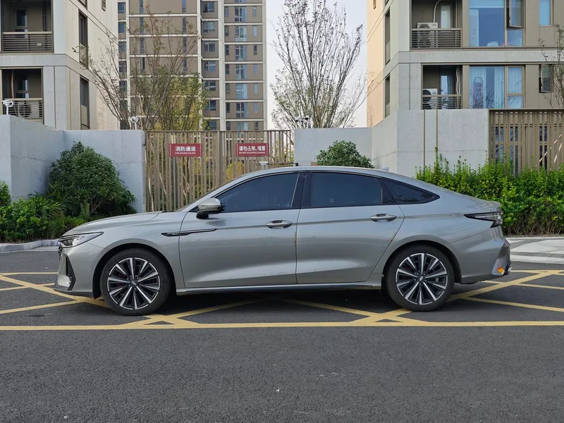 Chery Arrizo 8 2023 Version haute performance 2.0T DCT Impérial extérieur photo 5