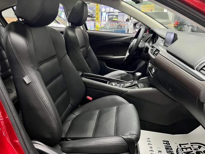 Mazda Atenza 2017 2.0L Blue Sky Deluxe Edition interior photo 15 Mazda Atenza 2017 2.0L Blue Sky Deluxe Edition interior photo 15