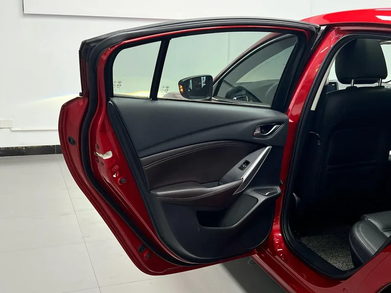 Mazda Atenza 2017 2.0L Blue Sky Deluxe Edition interior photo 20 Mazda Atenza 2017 2.0L Blue Sky Deluxe Edition interior photo 20