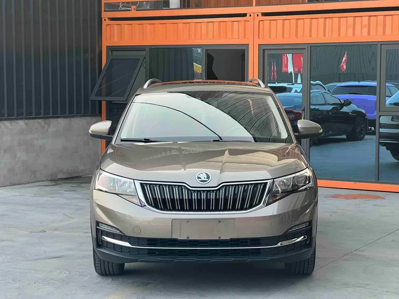 Skoda Kamiq 2018 1.5L Automatic Comfort Version Country VI exterior photo 2 Skoda Kamiq 2018 1.5L Automatic Comfort Version Country VI exterior photo 2