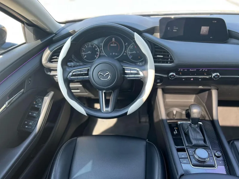 Mazda Mazda3 Axela 2021 2.0L Automatic quality dazzle version interior photo 16 Mazda Mazda3 Axela 2021 2.0L Automatic quality dazzle version interior photo 16