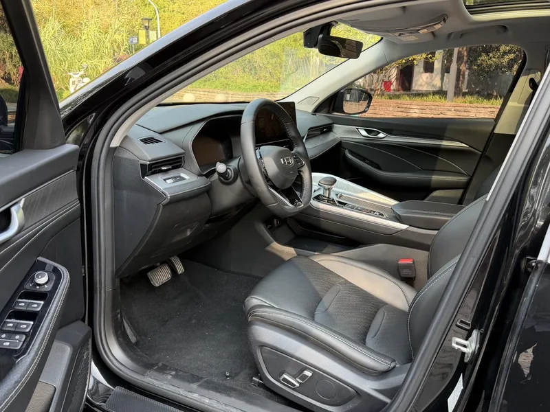 Geely Preface 2021 2.0T Luxury type+ interior photo 11 Geely Preface 2021 2.0T Luxury type+ interior photo 11