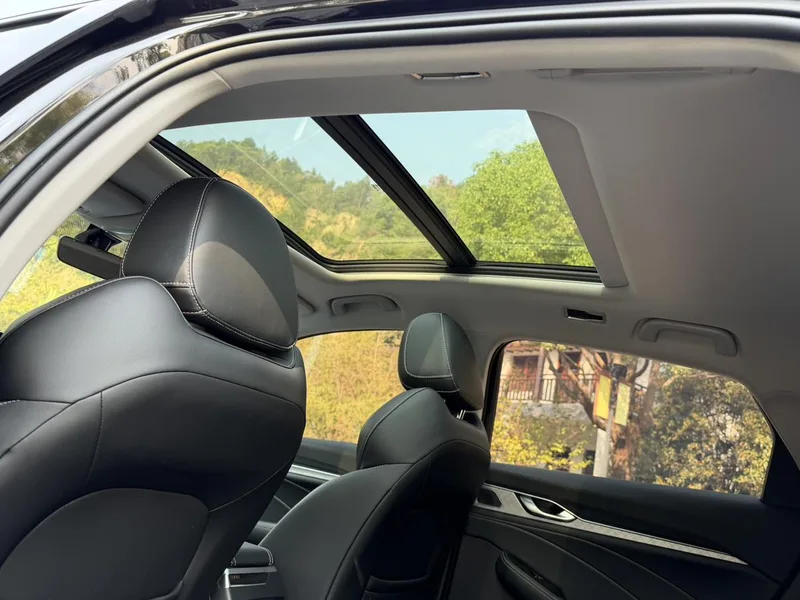 Geely Preface 2021 2.0T Luxury type+ interior photo 14 Geely Preface 2021 2.0T Luxury type+ interior photo 14