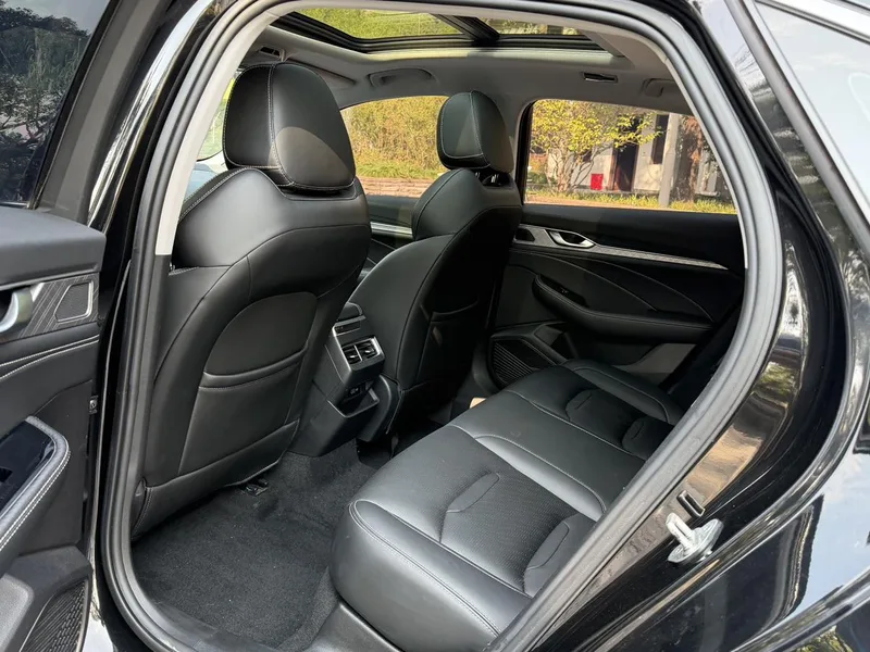 Geely Preface 2021 2.0T Luxury type+ interior photo 15 Geely Preface 2021 2.0T Luxury type+ interior photo 15