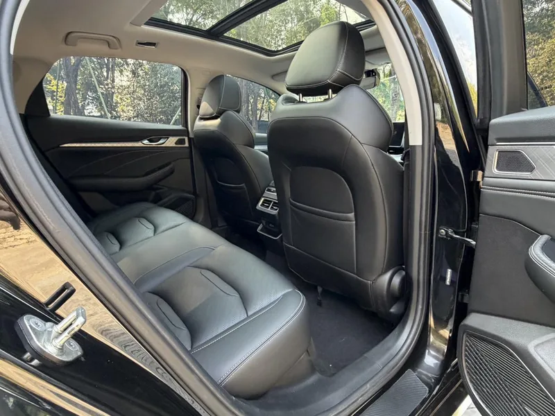 Geely Preface 2021 2.0T Luxury type+ interior photo 16 Geely Preface 2021 2.0T Luxury type+ interior photo 16