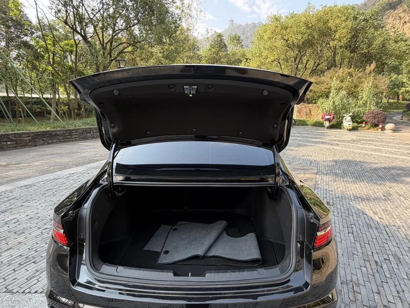Geely Preface 2021 2.0T Luxury type+ interior photo 17 Geely Preface 2021 2.0T Luxury type+ interior photo 17