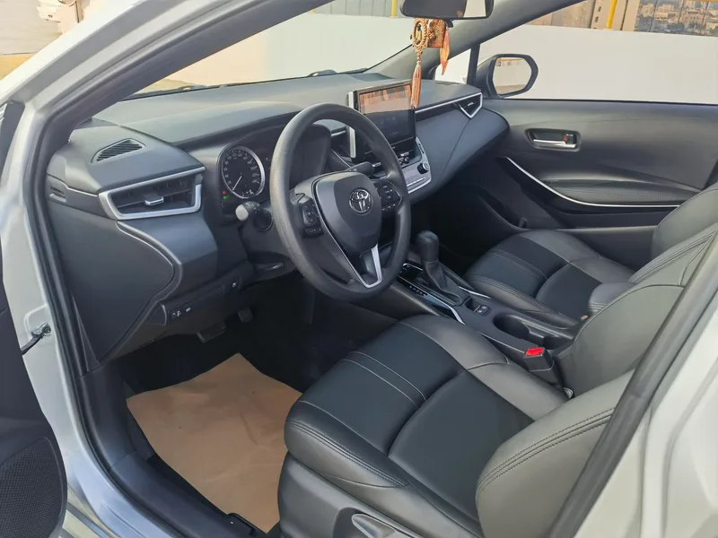Toyota Levin 2021 Dual Power 1.8H E-CVT Leading Edition interior photo 8 Toyota Levin 2021 Dual Power 1.8H E-CVT Leading Edition interior photo 8