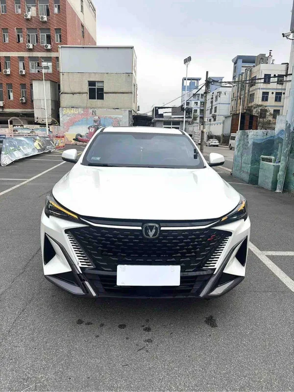 Changan X5 PLUS 2025 1.5T DCT High-energy version exterior photo 2 Changan X5 PLUS 2025 1.5T DCT High-energy version exterior photo 2