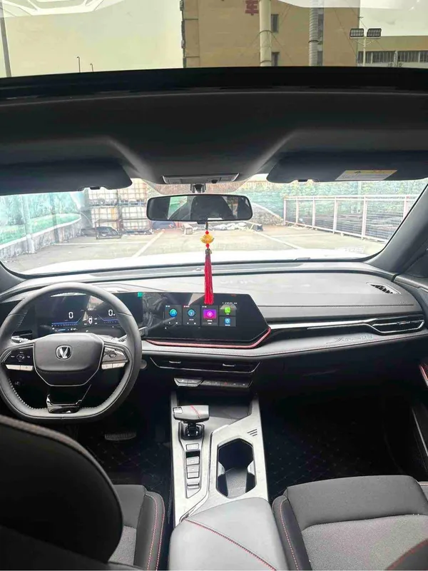 Changan X5 PLUS 2025 1.5T DCT High-energy version exterior photo 4 Changan X5 PLUS 2025 1.5T DCT High-energy version exterior photo 4