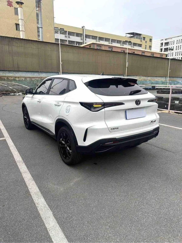 Changan X5 PLUS 2025 1.5T DCT High-energy version interior photo 7 Changan X5 PLUS 2025 1.5T DCT High-energy version interior photo 7