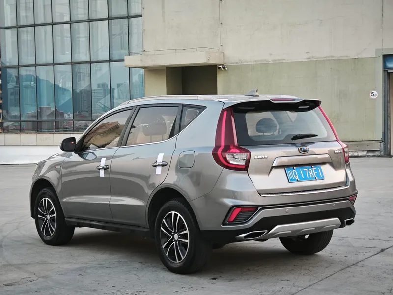 Geely Vision X6 2018 1.4T CVT 4G Interconnected Flagship interior photo 6 Geely Vision X6 2018 1.4T CVT 4G Interconnected Flagship interior photo 6