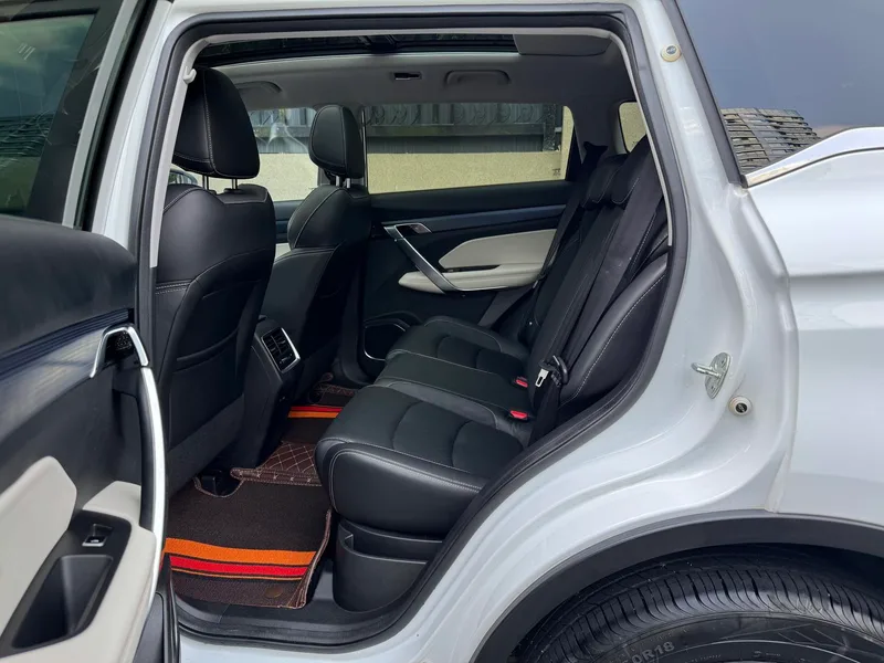 Geely Boyue 2022 Boyue X 1.8TD DCT Smart exterior photo 6 Geely Boyue 2022 Boyue X 1.8TD DCT Smart exterior photo 6