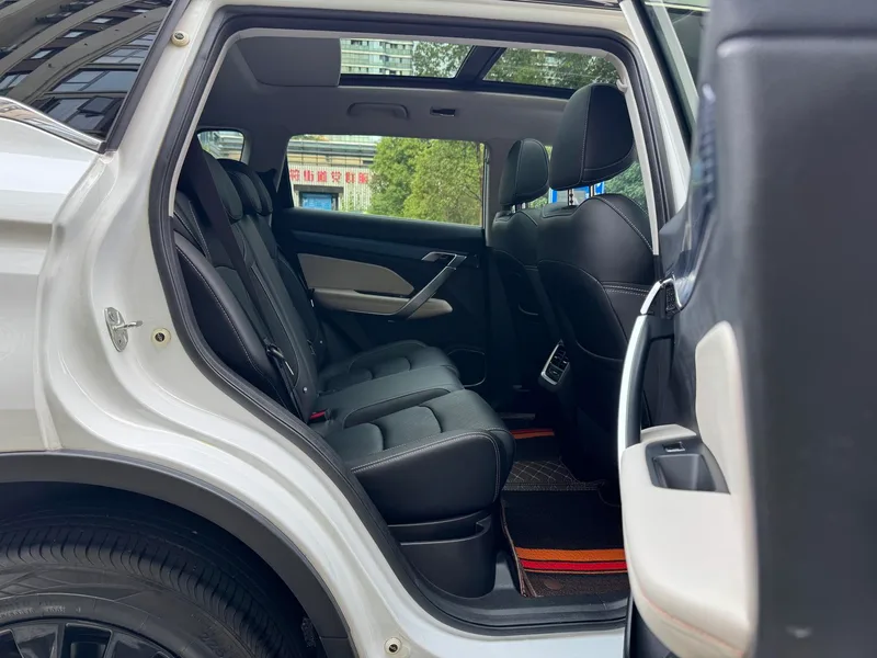 Geely Boyue 2022 Boyue X 1.8TD DCT Smart exterior photo 7 Geely Boyue 2022 Boyue X 1.8TD DCT Smart exterior photo 7