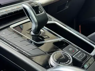 Geely Boyue 2022 Boyue X 1.8TD DCT Smart interior photo 18 Geely Boyue 2022 Boyue X 1.8TD DCT Smart interior photo 18