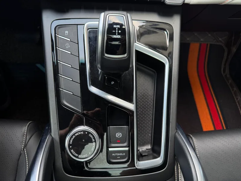 Geely Boyue 2022 Boyue X 1.8TD DCT Smart interior photo 19 Geely Boyue 2022 Boyue X 1.8TD DCT Smart interior photo 19