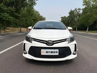 Toyota Vios 2022 1.5L CVT Création CARE Version extérieur photo 2 Toyota Vios 2022 1.5L CVT Création CARE Version extérieur photo 2