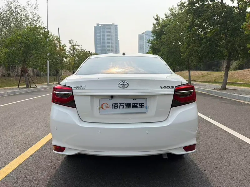 Toyota Vios 2022 1.5L CVT Création CARE Version extérieur photo 9 Toyota Vios 2022 1.5L CVT Création CARE Version extérieur photo 9