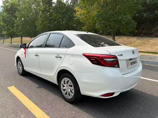 Toyota Vios 2022 1.5L CVT Création CARE Version intérieur photo 13 Toyota Vios 2022 1.5L CVT Création CARE Version intérieur photo 13