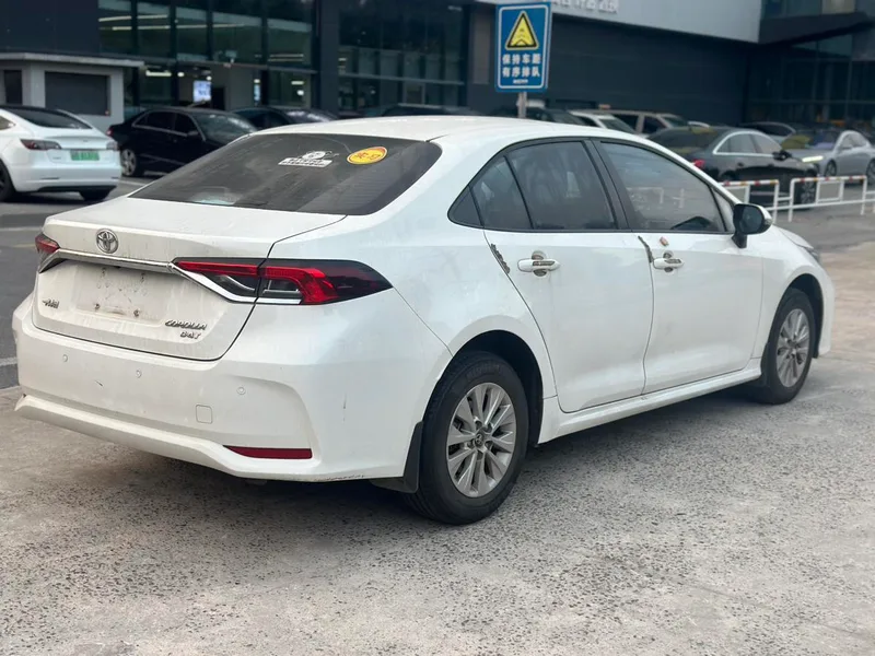 Toyota Corolla 2019 1.2T S-CVT GL-i Version d'élite extérieur photo 4