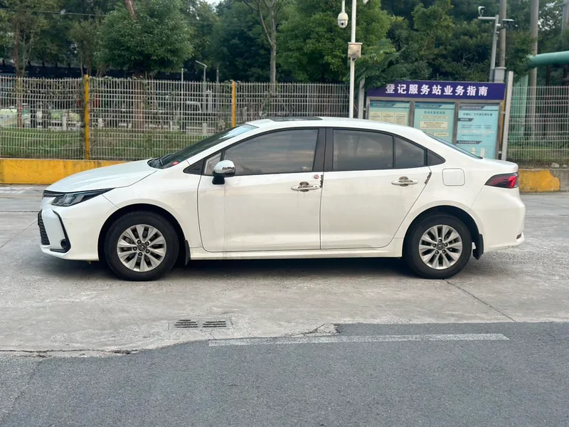 Toyota Corolla 2019 1.2T S-CVT GL-i Version d'élite extérieur photo 5