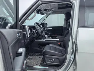 Jetour T2 2025 Versión extendida 2.0TD XWD 7 Conquista+ interior foto 13 Jetour T2 2025 Versión extendida 2.0TD XWD 7 Conquista+ interior foto 13