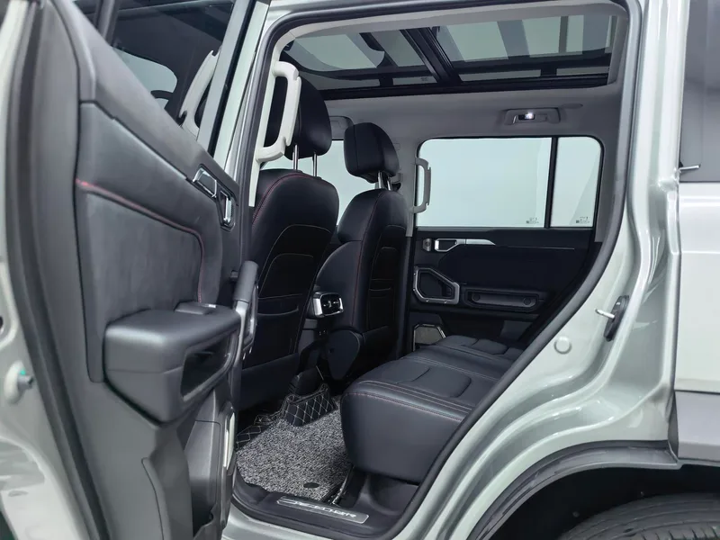 Jetour T2 2025 Versión extendida 2.0TD XWD 7 Conquista+ interior foto 15 Jetour T2 2025 Versión extendida 2.0TD XWD 7 Conquista+ interior foto 15